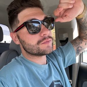 Meet your Posher, Anthony